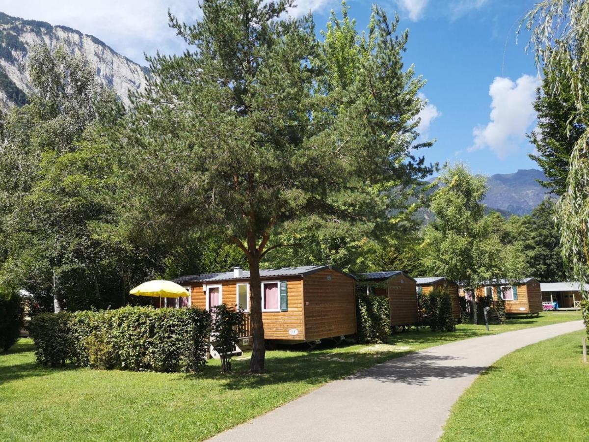 Готель Camping Le Colporteur Ле-Бур-д'Уазан Екстер'єр фото